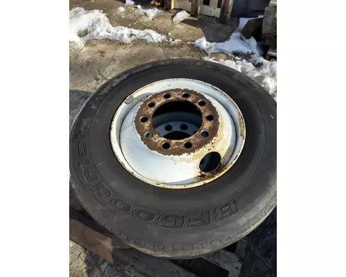 10R22.5  Tire and Rim