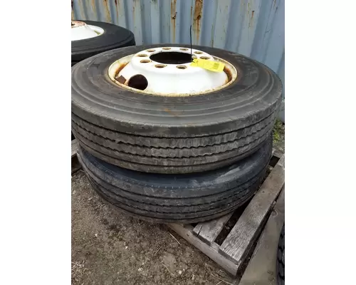 10R22.5  Tire and Rim