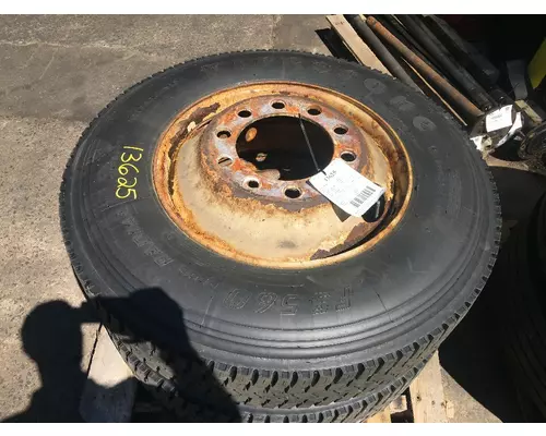 10R22.5  Tire and Rim