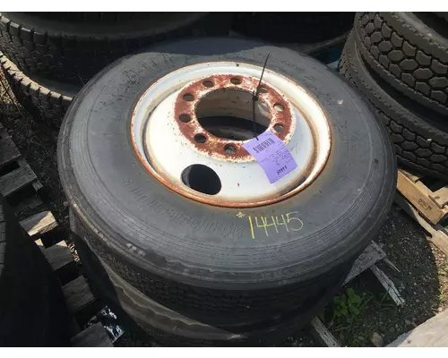 10R22.5  Tire and Rim