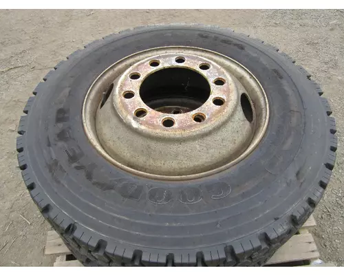 10R22.5  Tire and Rim