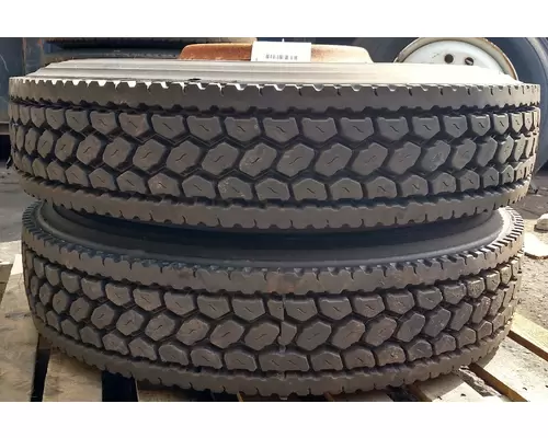 Tire And Rim 10R22.5  Camerota Truck Parts