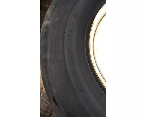 11R22.5 FIRESTONE FS561 Tire and Rim