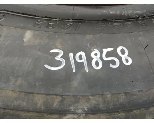 11R22.5 Other Tire and Rim