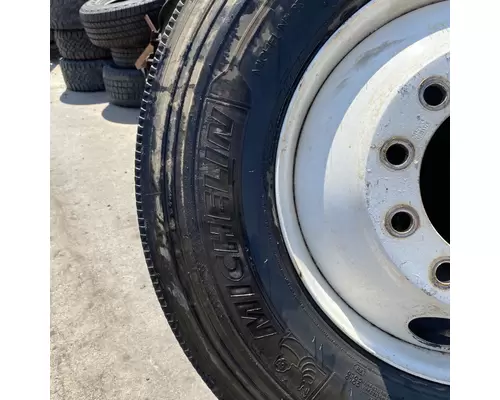 11R22.5 Other Tire and Rim