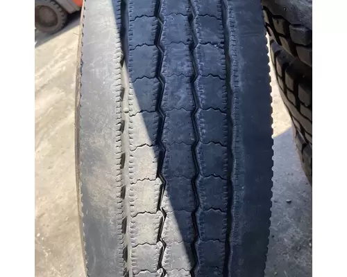 11R22.5 Other Tire and Rim