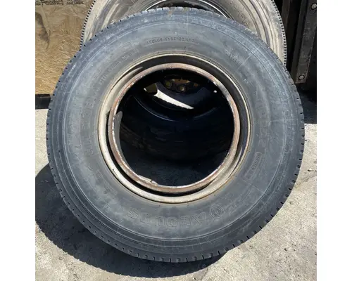 11R22.5 Other Tire and Rim