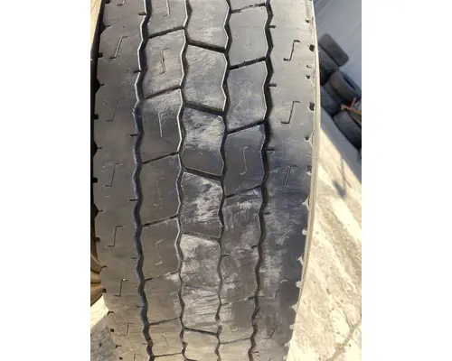 11R22.5 Other Tire and Rim