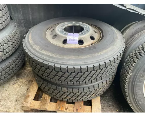 Tire And Rim 11R22.5 VNM Camerota Truck Parts