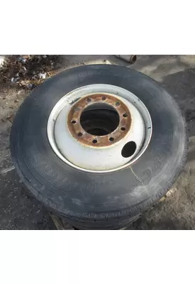 275/80/R22.5  Tire and Rim