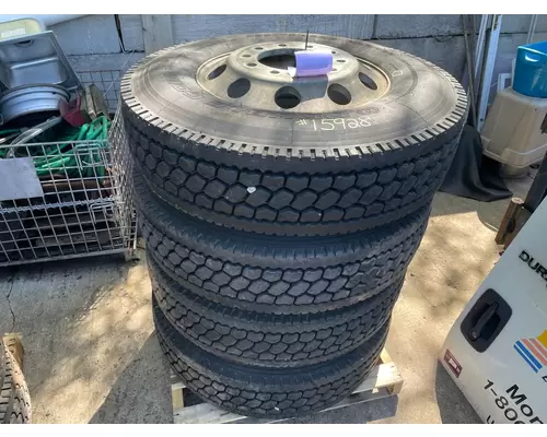 295/75/R22.5  Tire and Rim