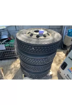 295/75/R22.5  Tire and Rim