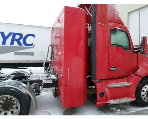 3 CYLINDERS BEHIND CAB ENCLOSED CNG FUEL SYSTEM