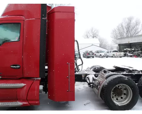 3 CYLINDERS BEHIND CAB ENCLOSED CNG FUEL SYSTEM