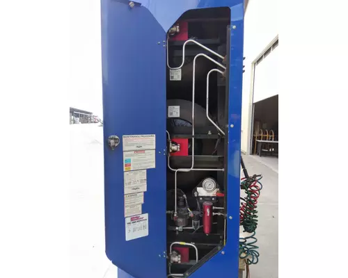 3 CYLINDERS BEHIND CAB ENCLOSED CNG FUEL SYSTEM