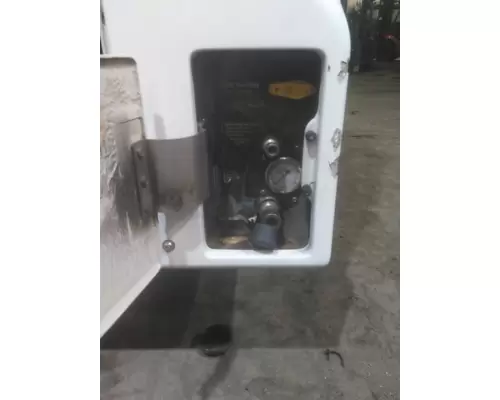 3 CYLINDERS BEHIND CAB ENCLOSED CNG FUEL SYSTEM