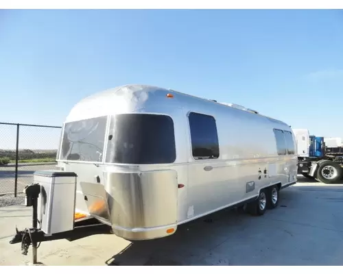 AIRSTREAM FLYING CLOUD 27FB Used Trucks