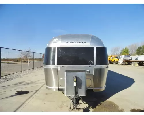 AIRSTREAM FLYING CLOUD 27FB Used Trucks