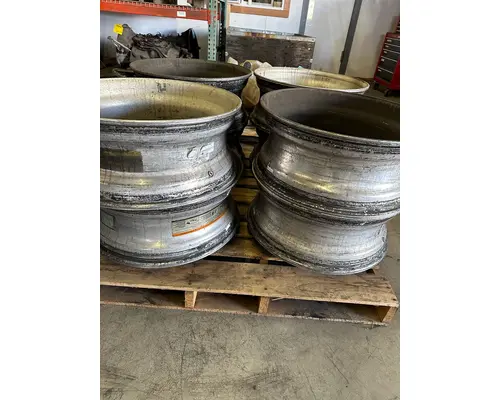 ALCOA 22.5 X 8.25 Wheel