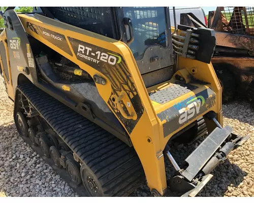 ASV RT120 FORESTRY Equip Loader Arm