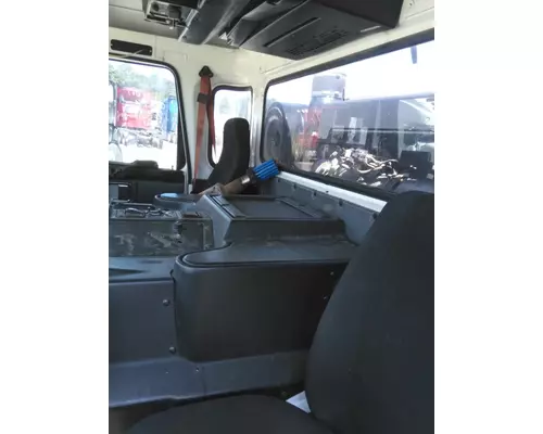 AUTOCAR ACXXPEDITOR CAB
