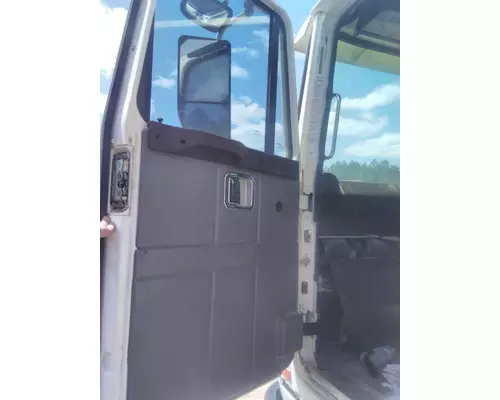 AUTOCAR ACXXPEDITOR DOOR ASSEMBLY, FRONT