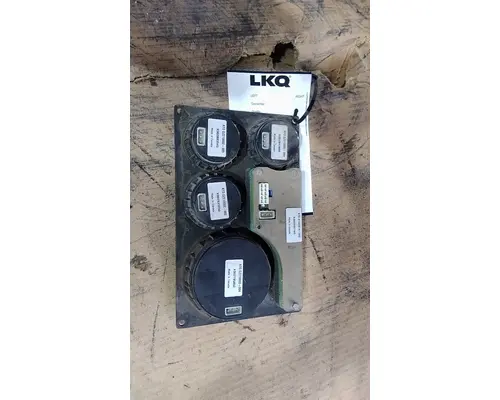 AUTOCAR ACXXPEDITOR GAUGE CLUSTER