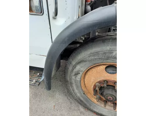 AUTOCAR WXLL (LOW LEVEL) FENDER, SPLASH SHIELDGUARD