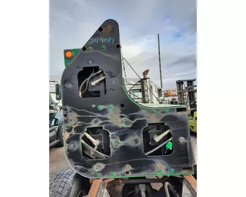 AUTOCAR WXLL (LOW LEVEL) LNG FUEL TANK