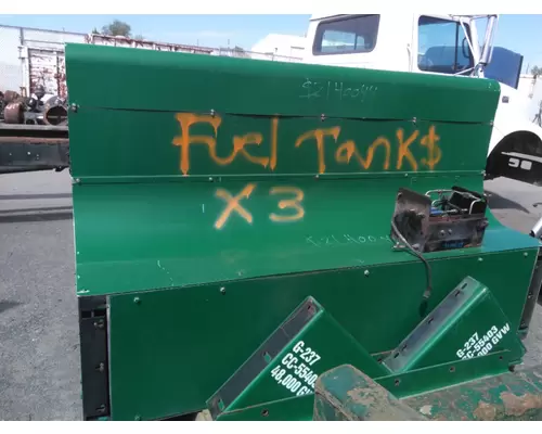 AUTOCAR WXLL (LOW LEVEL) LNG FUEL TANK