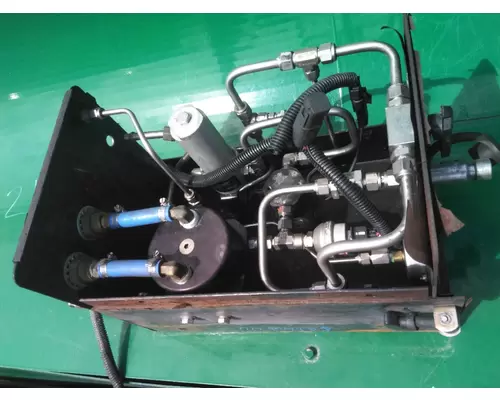 AUTOCAR WXLL (LOW LEVEL) LNG FUEL TANK