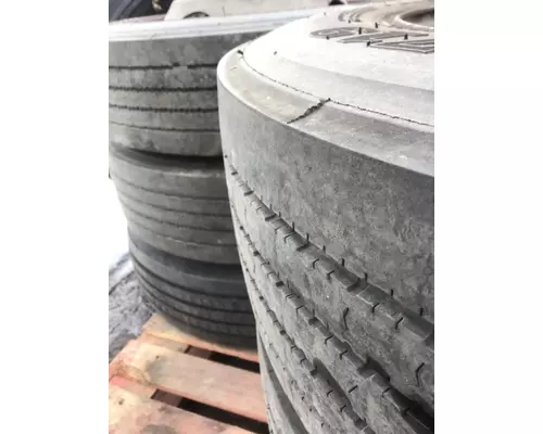 All MANUFACTURERS 225/70R19.5 TIREWHEEL