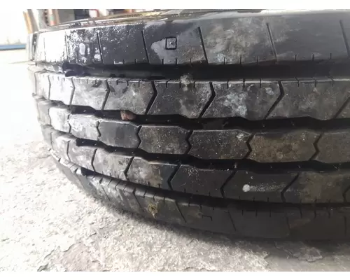 All MANUFACTURERS 225/70R19.5 TIREWHEEL