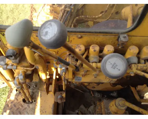 Austin Western 300 Equip Hydraulic Valve