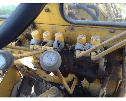 Austin Western 300 Equip Hydraulic Valve