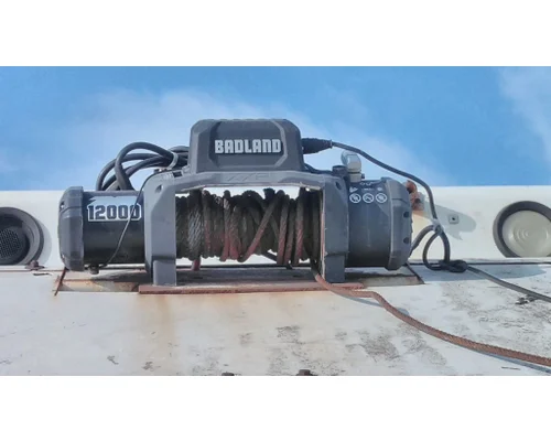 BADLAND 12000 WINCH