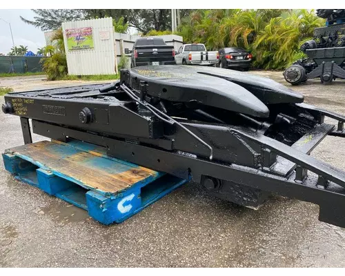BARTLETT DOUBLE PISTON Fifth Wheel