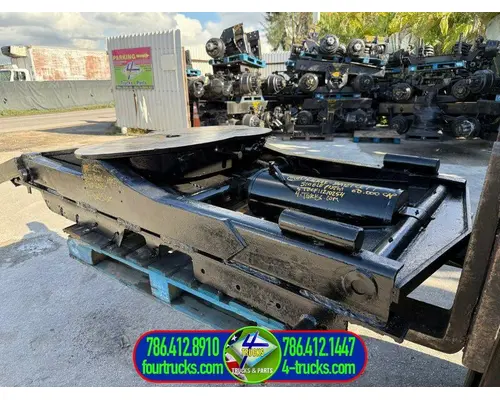 BARTLETT SINGLE PISTON Fifth Wheel