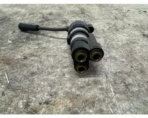 BENDIX 2014415C91 Brake Valve (Air)
