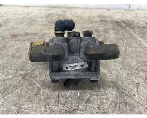BENDIX 3564370C91 Brake Valve (Air)