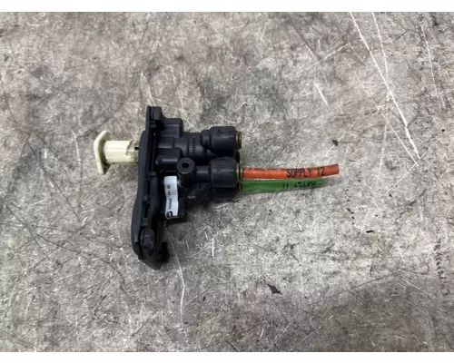 BENDIX 5005855 Brake Valve (Air)