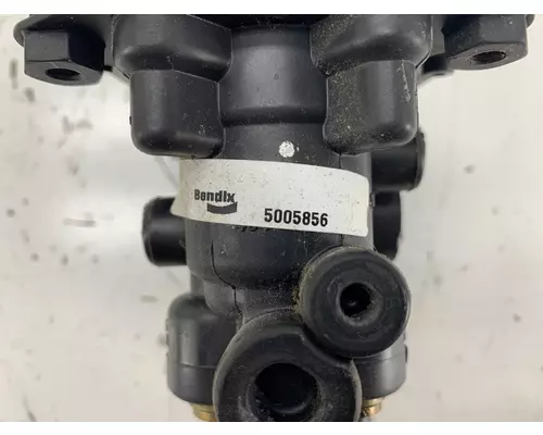 BENDIX 5005856 Brake Valve (Air)