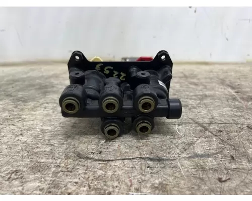 BENDIX 5005856 Brake Valve (Air)