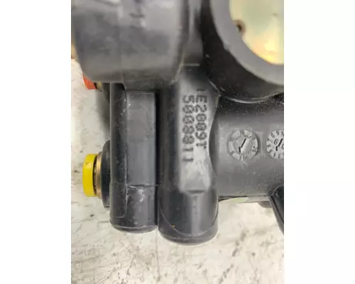 BENDIX 5008811 Brake Valve (Air)