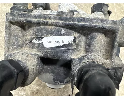 BENDIX 5013735 Brake Valve (Air)