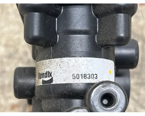 BENDIX 5018303 Brake Valve (Air)