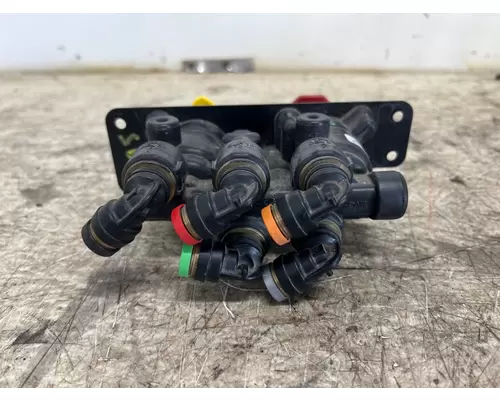 BENDIX 5018303 Brake Valve (Air)