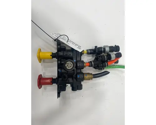 BENDIX 579 Brake Proportioning Valve