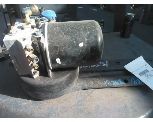 BENDIX AD-IS AIR DRYER (BRAKE)