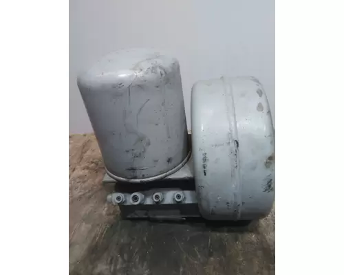 BENDIX AD-IS AIR DRYER (BRAKE)
